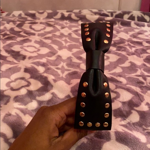 2 black headbands with a stylish big black bow ‼️ - Picture 2 of 7